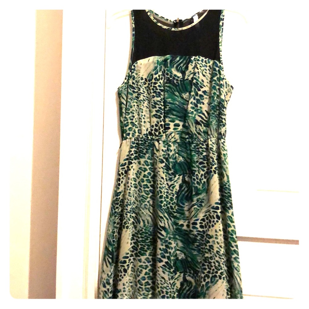 Green animal print